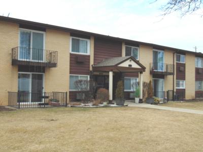 9588 N Terrace Place , 208H, Des Plaines, Illinois 60016, USA