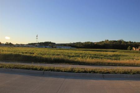 705 Lindgren Way, Sergeant Bluff, Iowa 51054, USA