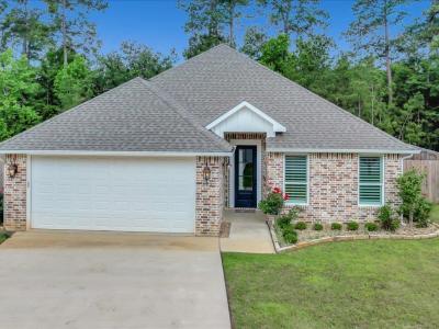 829 Village Gate Circle, Nacogdoches, Texas 75964, USA