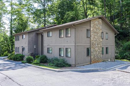 55 Lake Drive #P2, Laurel Park, North Carolina 28739, USA