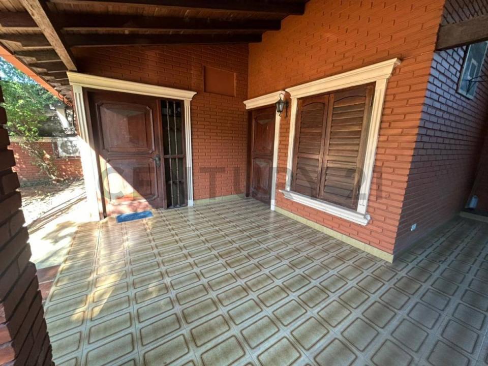 ALAS PARAGUAYAS CASI RAFAEL BARRET , Los Laureles, Asunción 00001, Le Paraguay