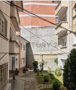 Edif. Jacobo Schwartzberg Bloque A, Piso/P. 0, Calle Presbitero Medina N° 2517 - 537 Calle 2517, La Paz, La Paz 00001, Bolivie