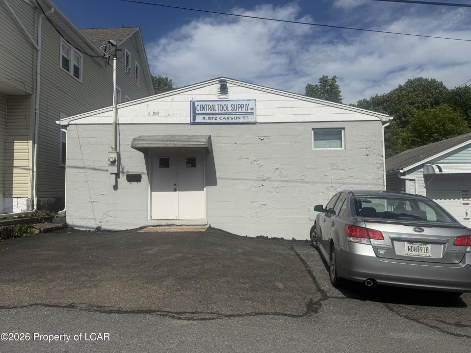 572 Carson, rear Street, Hazleton, Pennsylvanie 18201, États-Unis