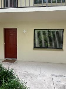 3300 Fox Chase Cir N #213, Palm Harbor, Florida 34683, USA