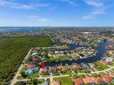 2106 SE 20th Lane, Cape Coral, Florida 33990, USA