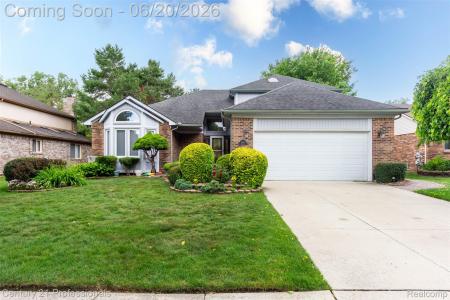 6241 Smithfield Drive, Troy, Michigan 48085, USA