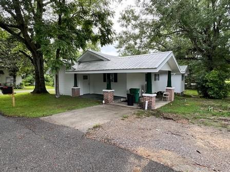 820 Cross St., Picayune, Mississippi 39466, USA