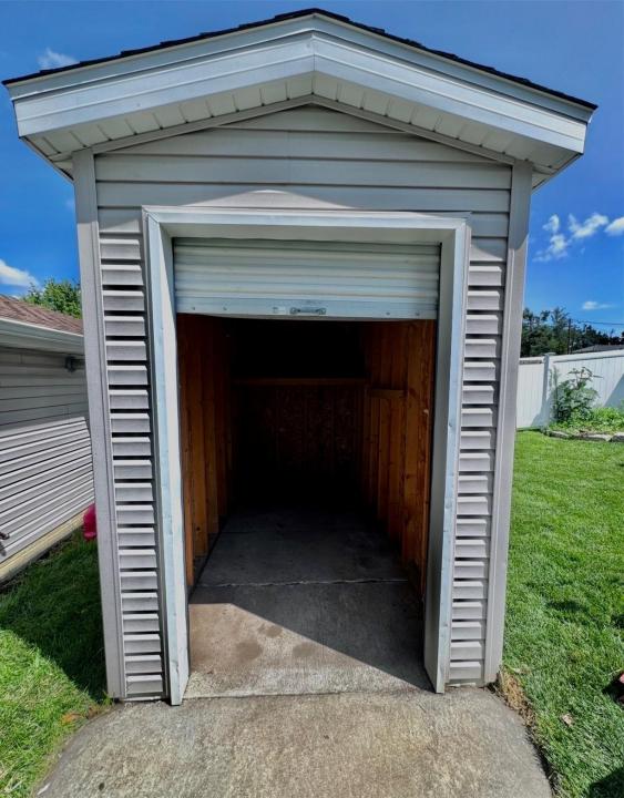 1715 7th Avenue, Belle Plaine, Iowa 52208, États-Unis