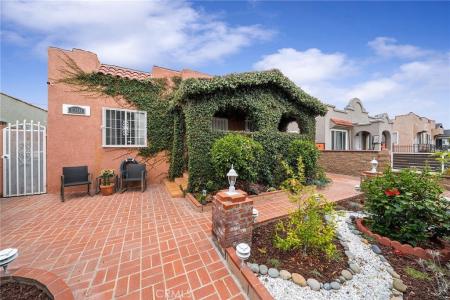 1301 W 56th Street, Los Angeles, California 90037, USA