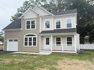 8 Gail Grace Court, Copiague, New York 11726, USA