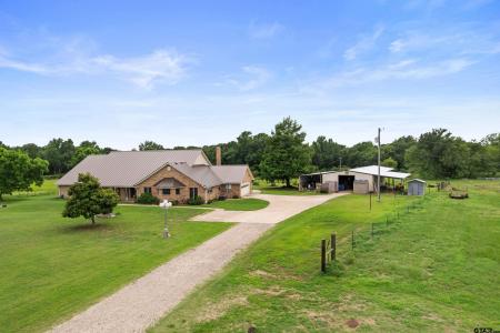685 CR 1320, Bogata, Texas 75417, USA