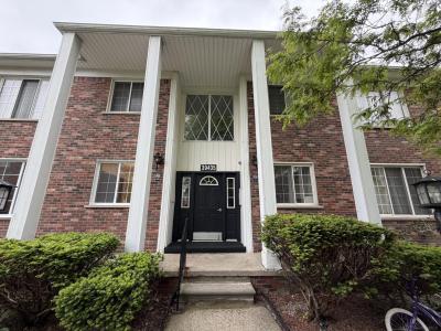 39435 Van Dyke #301, Sterling Heights, Michigan 48313, États-Unis