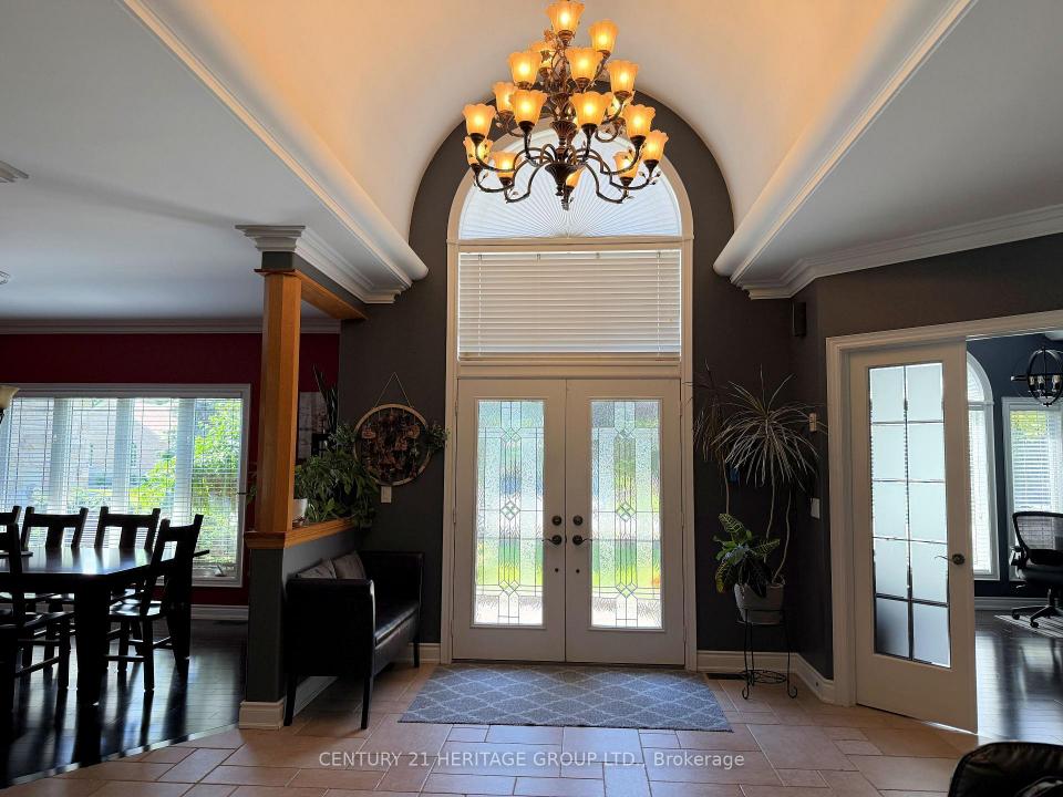 49 SHORE CRESCENT, Georgina, Ontario L0E 1S0, Canadá