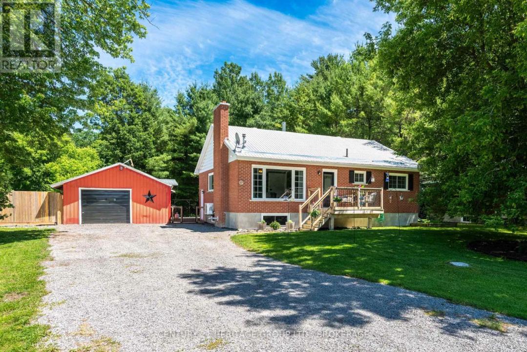 471 LYNDHURST ROAD, Leeds And The Thousand Islands, Ontario K0E 1N0, Canada