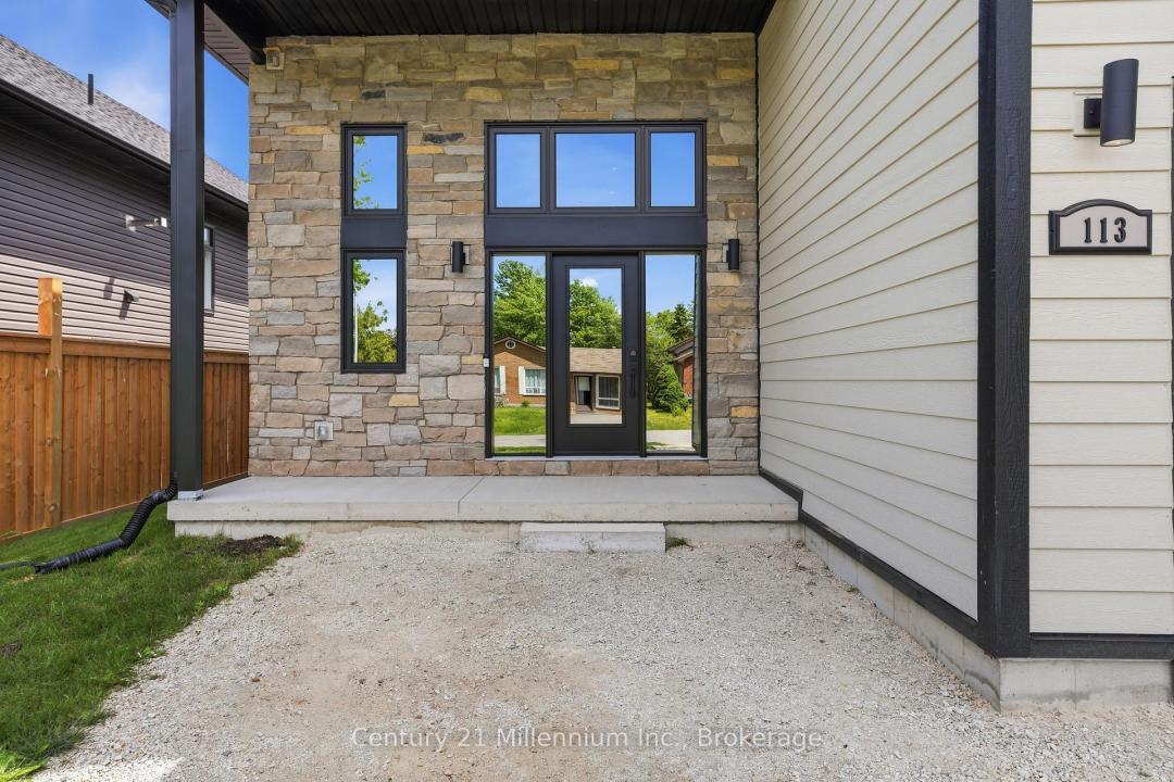 113 SMALLMAN DRIVE, Wasaga Beach, أونتاريو L9Z 1L3, كندا