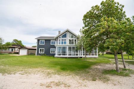 1226 TWIN LAKES BEACH ROAD SOUTH, Woodlands, Manitoba R0C 2S0, Canada