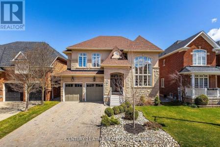 23 WESLOCK CRESCENT, Aurora, Ontario L4G 7Y9, Canada