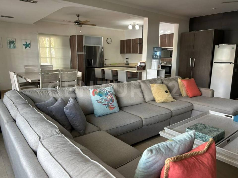 Quinta Av s/n entre 20 y 22,, Solidaridad / Riviera Maya, קינטנה רו 77710, מקסיקו