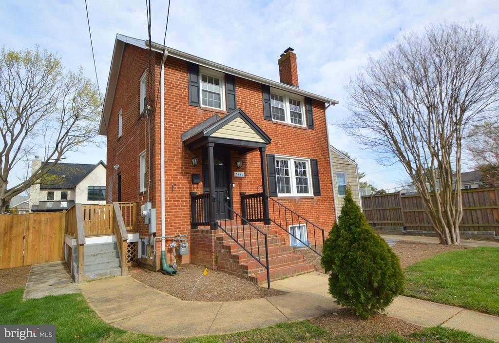 2441 N Mckinley Street, Arlington, Virginie 22207, États-Unis
