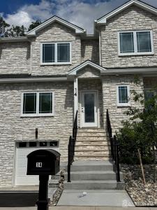 14 Moyse Place, Edison, New Jersey 08820, USA