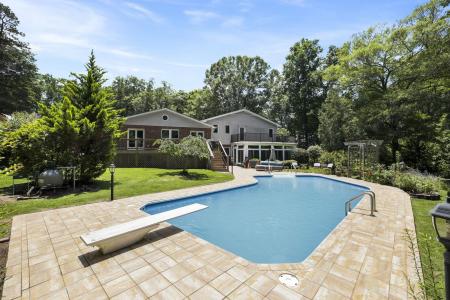 101 Mabry Drive, Spartanb Urg, South Carolina 29307, USA