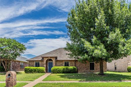 108 Oak Hollow Lane, Red Oak, Texas 75154, USA