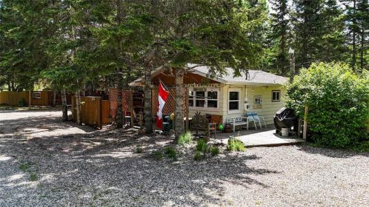 80 TIMOTHY ROAD, Onanole, Manitoba R0J 1N0, Canada