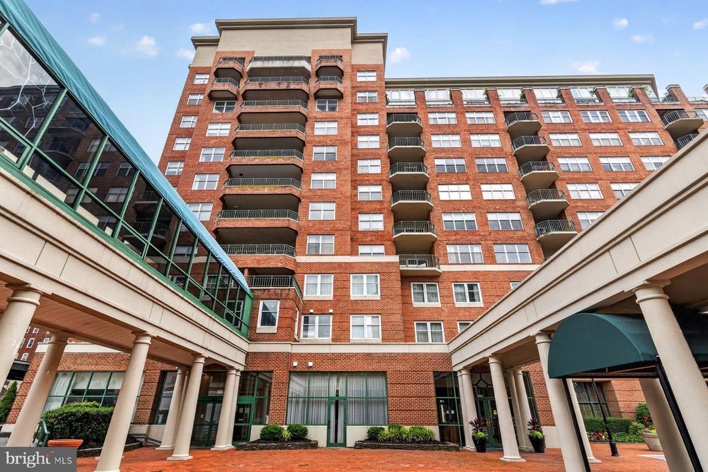 3801 Canterbury Road , 403, Baltimore, Maryland 21218, États-Unis