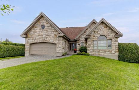 14235  Av. des Oliviers, Saint-Hyacinthe, Quebec J2R 2J7, Canada