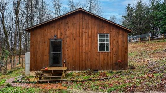169 Kinderhook Ridge Road, Newport, Ohio 45768, USA