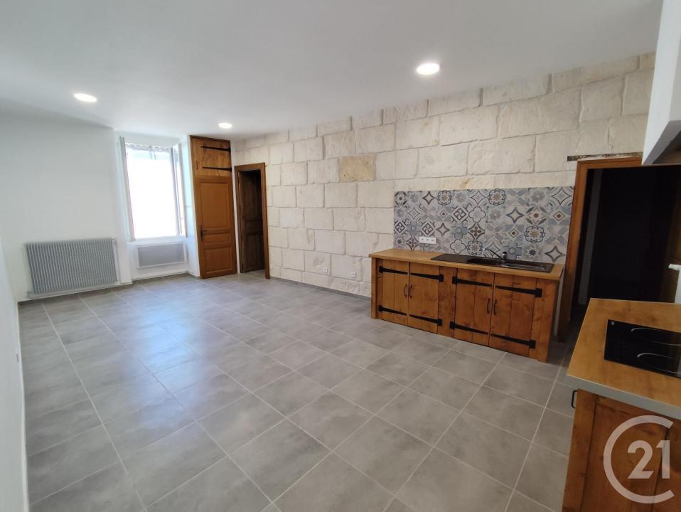 Nimes, Languedoc-Roussillon 30900, France