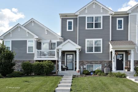 3834 Gansett Parkway, Elgin, Illinois 60124, États-Unis