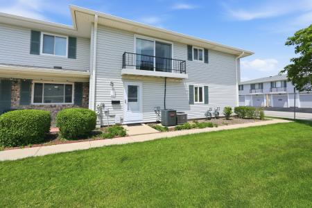 220 Sagamore Court , 220, Schaumburg, Illinois 60194, Stati Uniti