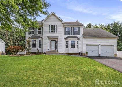 -71 Lark Drive, South River, New Jersey 08882, USA