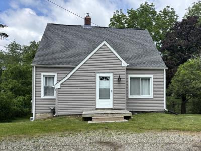 2875 Marlington Road, Waterford, Michigan 48329, USA