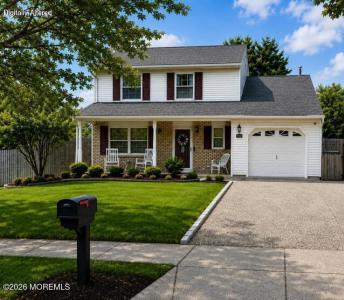 17 Bristlecone Drive, Howell, New Jersey 07731, USA