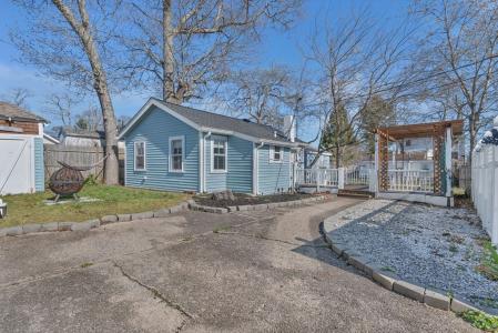 10-R Barnes St, Wareham, Massachusetts 02571, USA