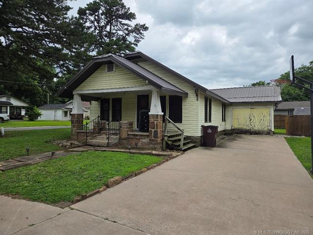 214 S 4th, Eufaula, Oklahoma 74432-2807, USA