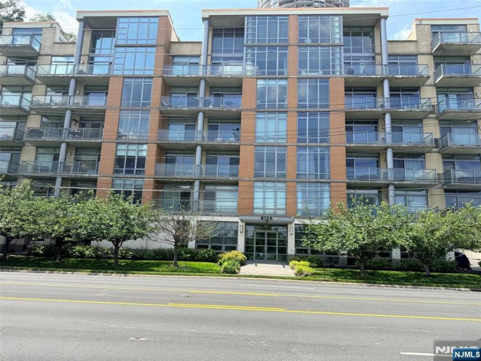 8125 River Road, North Bergen, New Jersey 07047, États-Unis