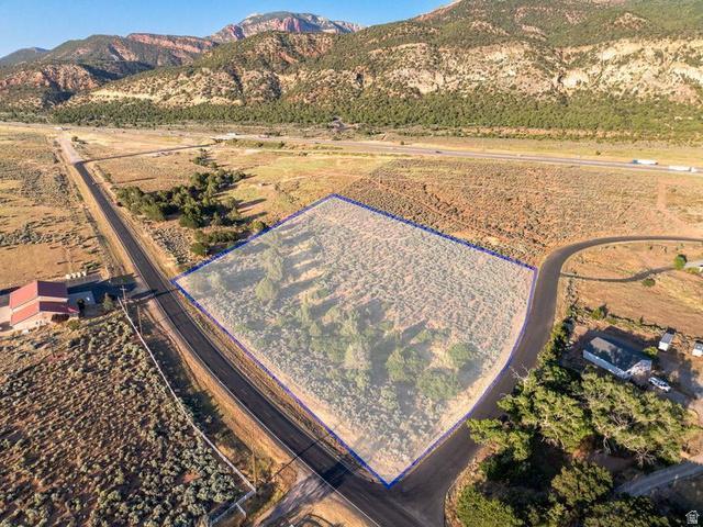 1463 S OLD HIGHWAY 91 1, New Harmony, Utah 84757, Stati Uniti
