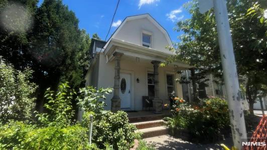 322 Cortlandt Street, Belleville, New Jersey 07109, USA