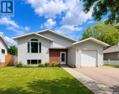 414 1ST STREET E, Meadow Lake, Saskatchewan S9X 1E9, Canada