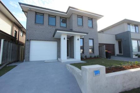 124 Maddecks Avenue, Moorebank, NSW 2170, Australia