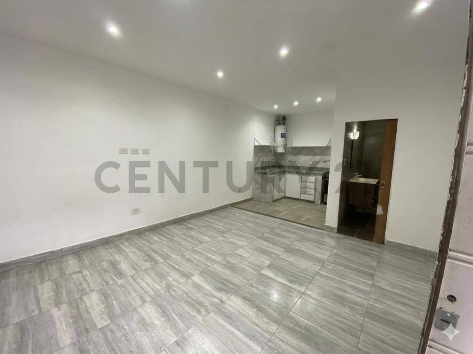Islandia 3603, Lanús, GBA Sur 00001, Argentina