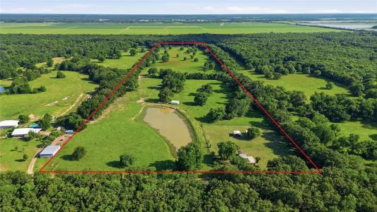 500 County Road 1300, Lake Creek, Texas 75450, USA