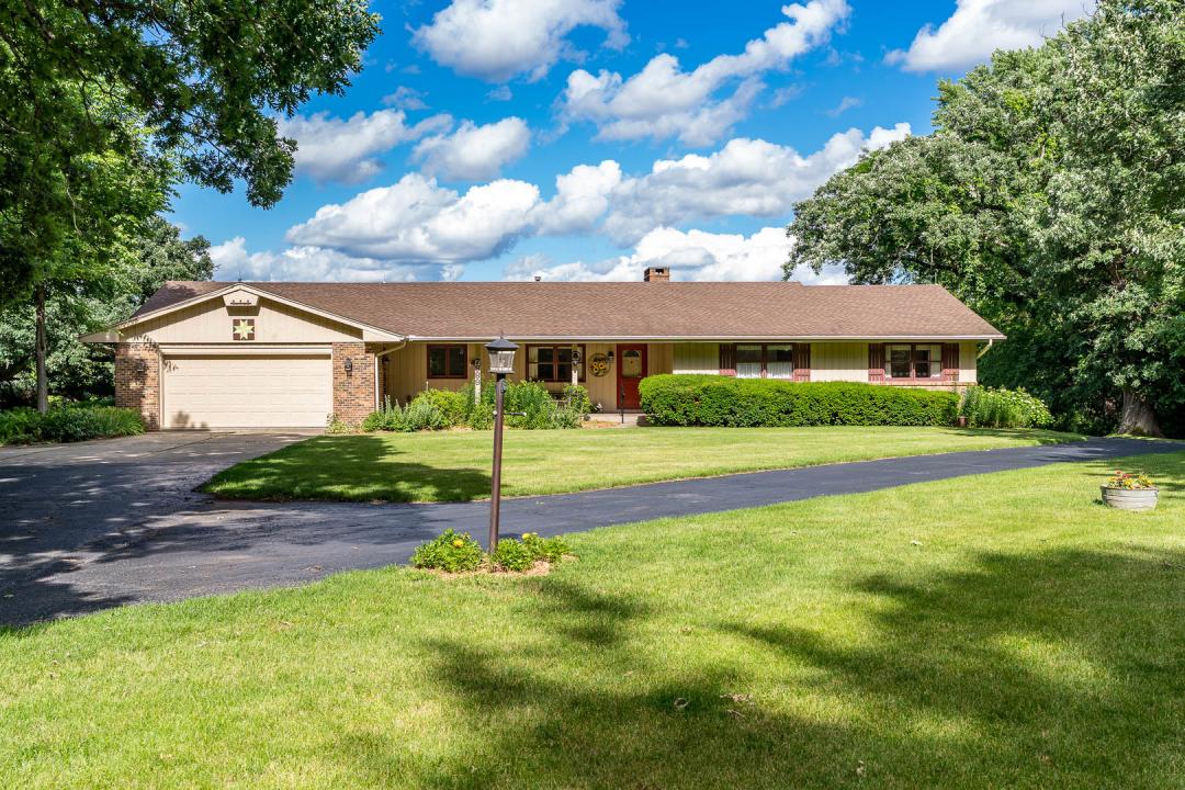 7889 Shaw Road, Belvidere, Illinois 61008