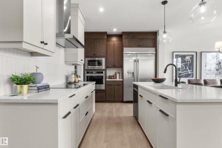 12528 34 AVENUE SW, Edmonton, Alberta T6W 5G1, Canada