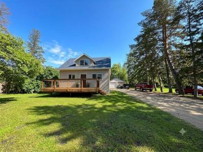 7897 HENDERSON HIGHWAY, East Selkirk, Manitoba R0E 0M0, Canada