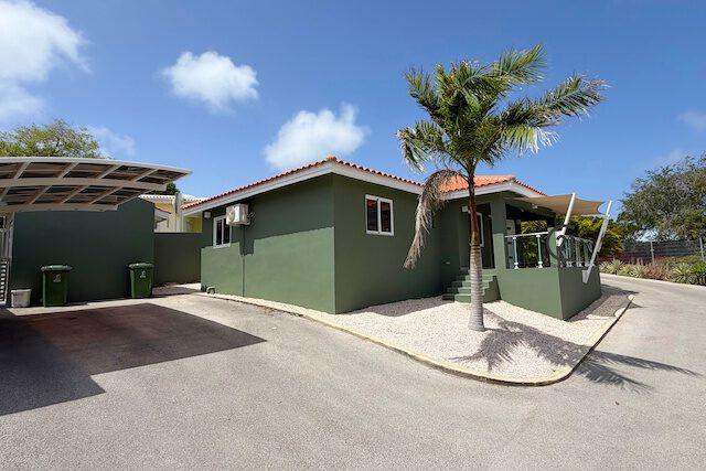 Semikok Resort House With Spacious Garden, Willemstad East, Curaçao