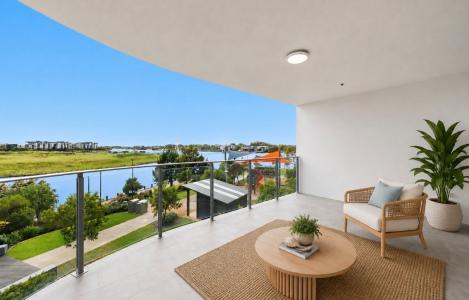 301/1 Waterside Retreat, Birtinya, QLD 4575, Australia
